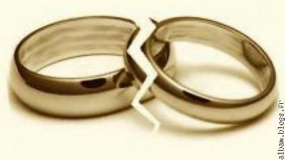 Alliance et anneau de mariage